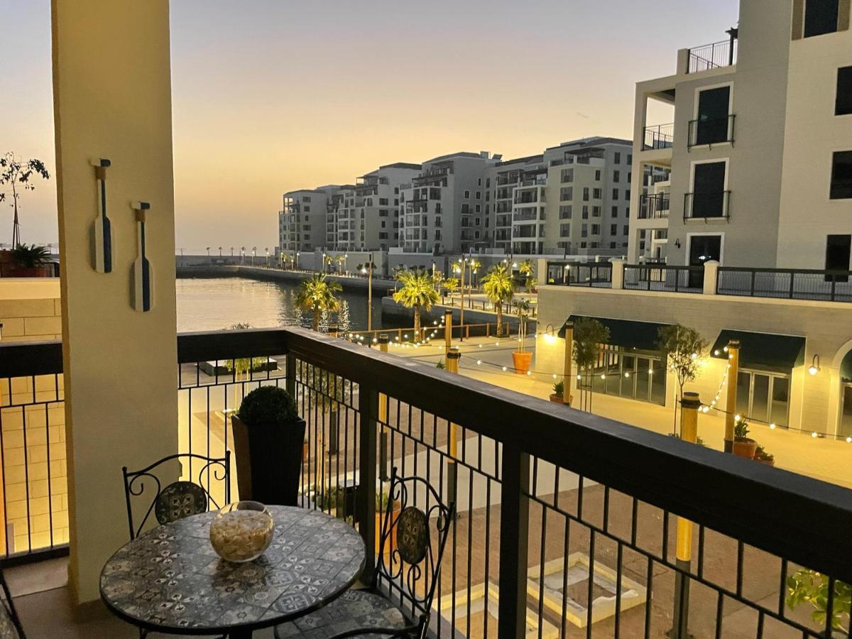 Ultimate Stay - 4 Beds - La Mer - Sunset Marina View Dubai Dış mekan fotoğraf