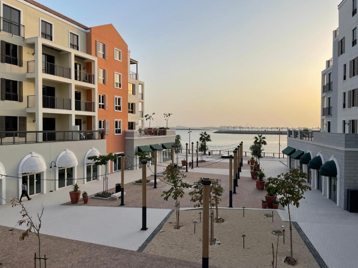 Ultimate Stay - 4 Beds - La Mer - Sunset Marina View Dubai Dış mekan fotoğraf